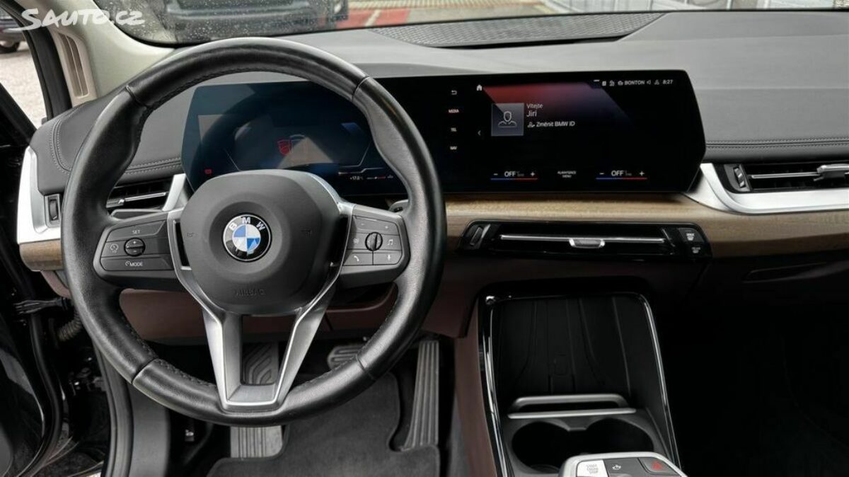 Fotografie vozu - klik pro zvětšení