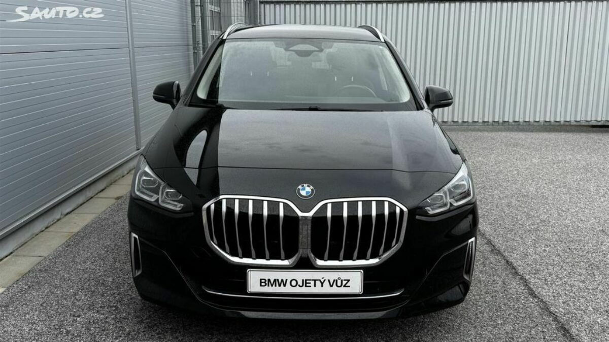 Fotografie vozu - klik pro zvětšení