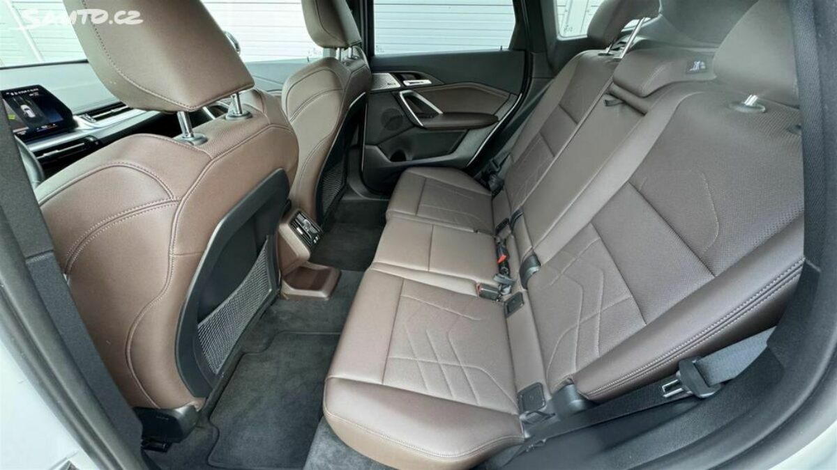 Fotografie vozu - klik pro zvětšení