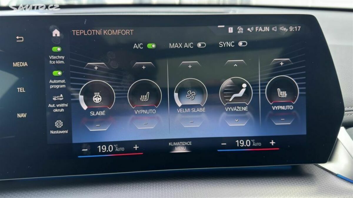 Fotografie vozu - klik pro zvětšení