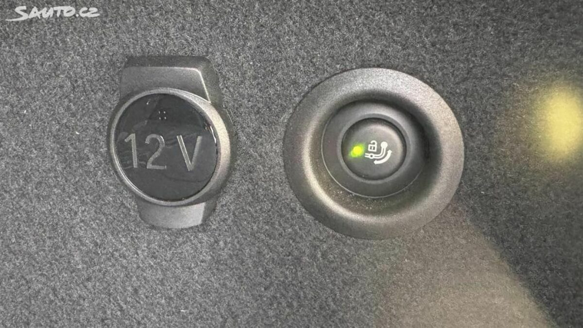 Fotografie vozu - klik pro zvětšení