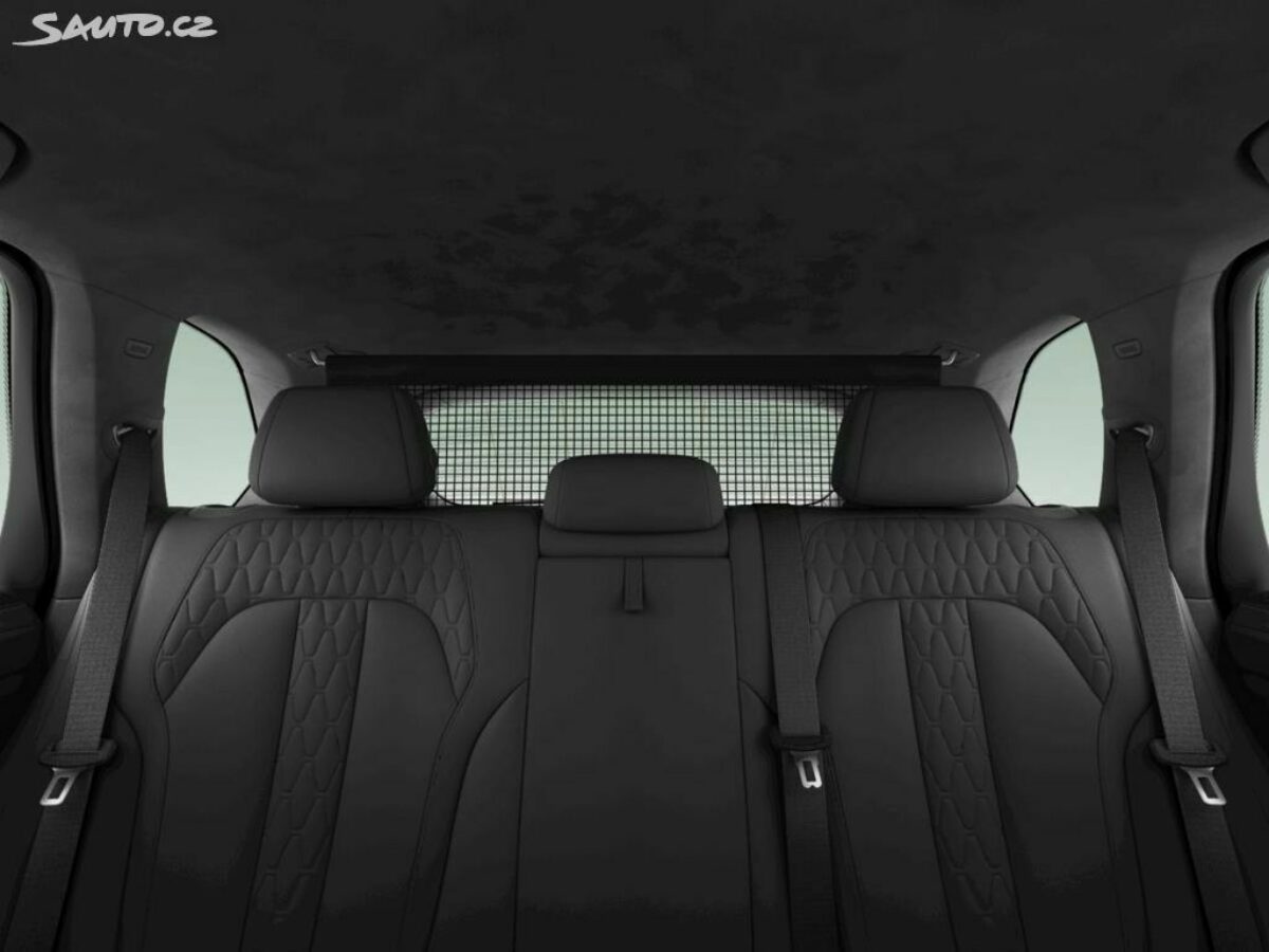 Fotografie vozu - klik pro zvětšení