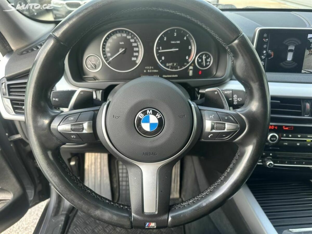 Fotografie vozu - klik pro zvětšení