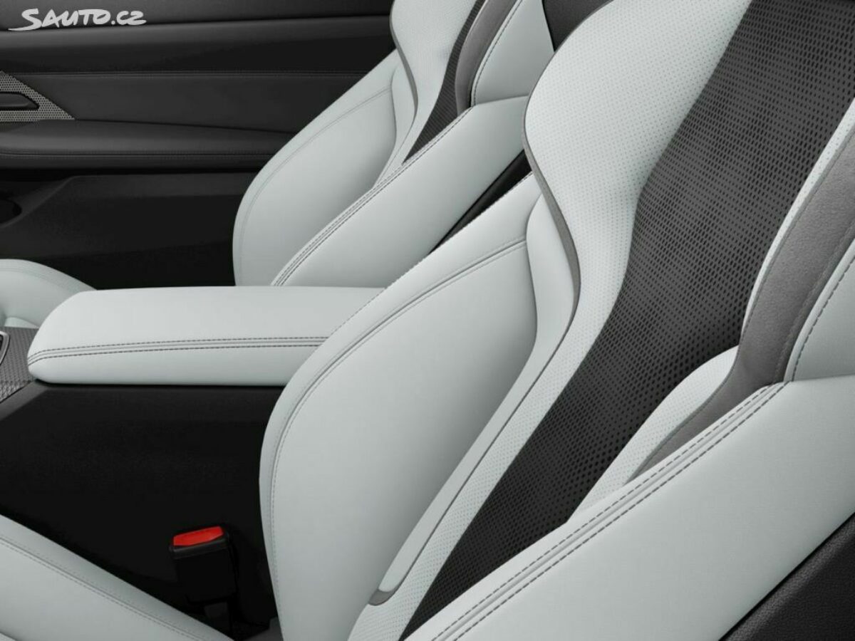 Fotografie vozu - klik pro zvětšení