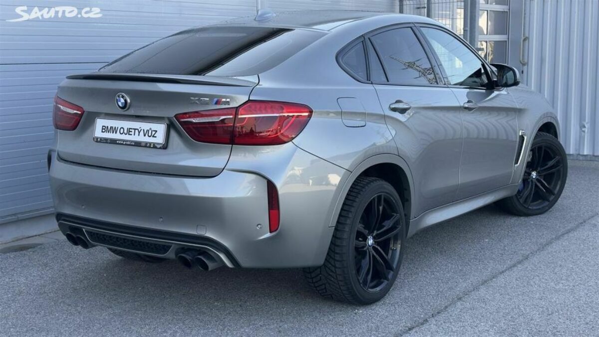 Fotografie vozu - klik pro zvětšení