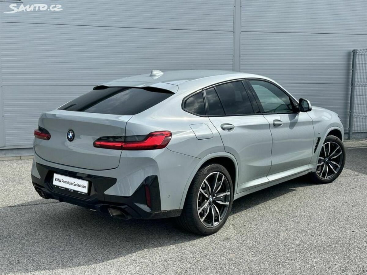 Fotografie vozu - klik pro zvětšení