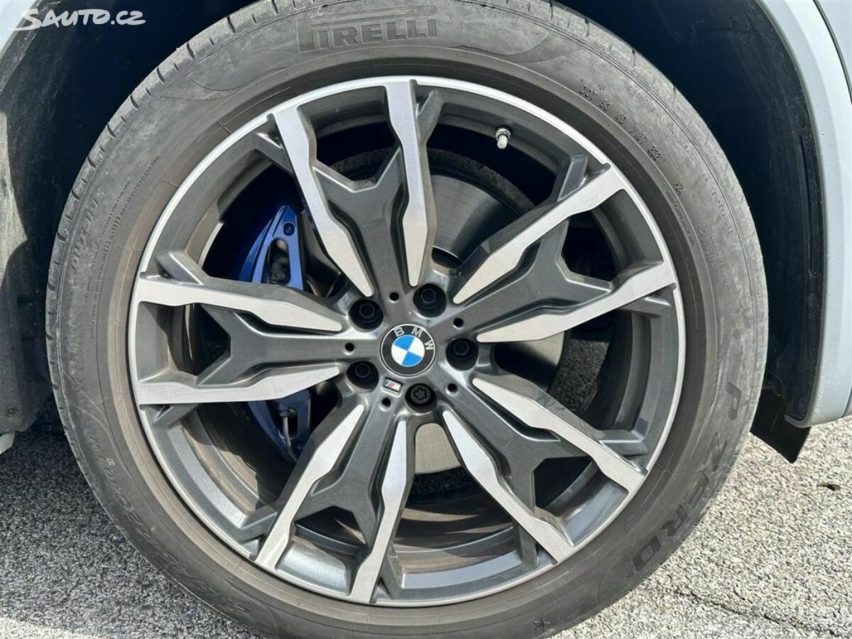 Fotografie vozu - klik pro zvětšení