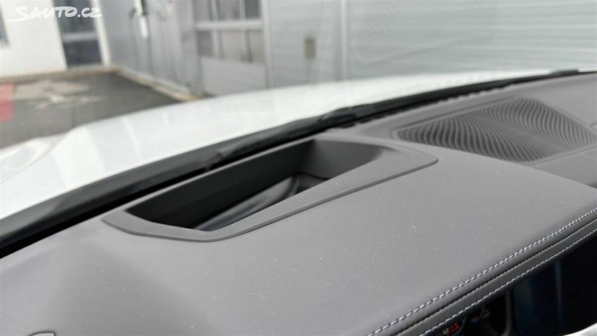 Fotografie vozu - klik pro zvětšení