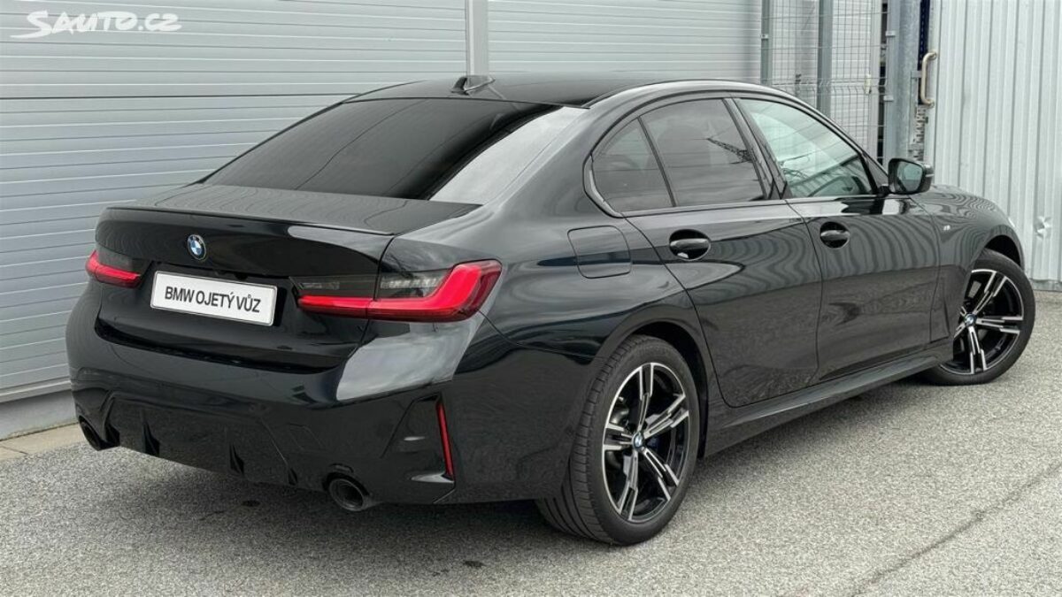 Fotografie vozu - klik pro zvětšení