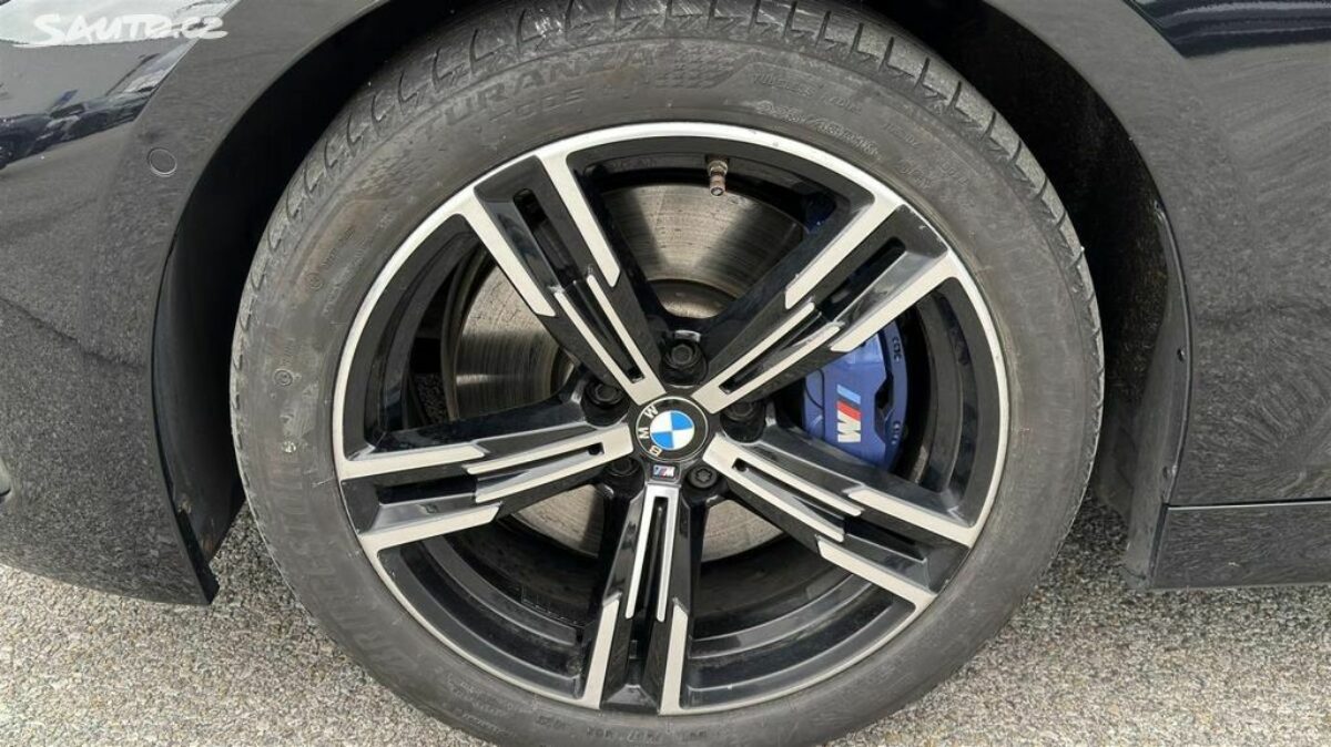 Fotografie vozu - klik pro zvětšení