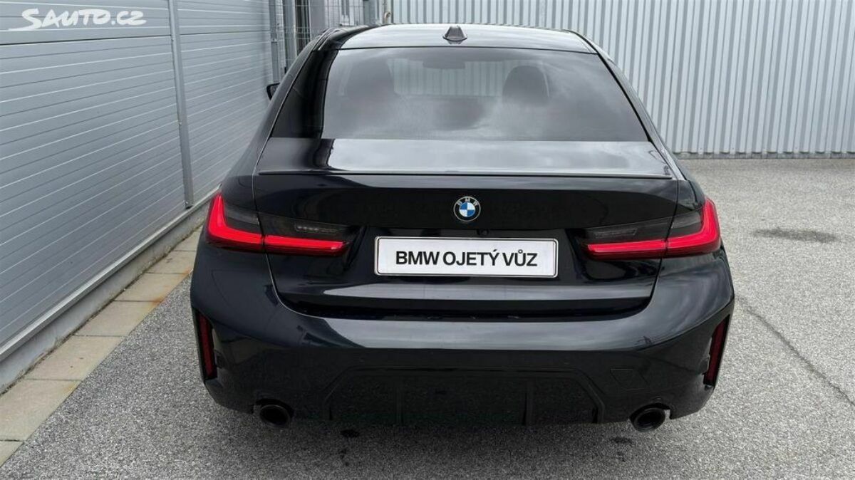 Fotografie vozu - klik pro zvětšení