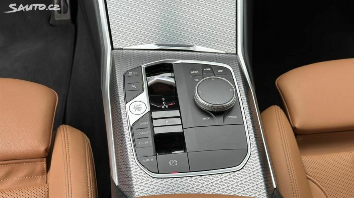 Fotografie vozu - klik pro zvětšení