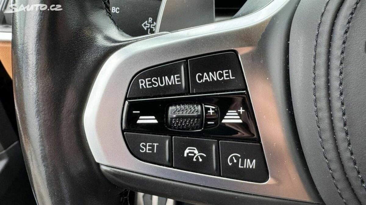 Fotografie vozu - klik pro zvětšení