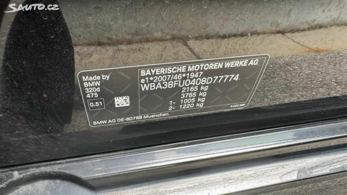 Fotografie vozu - klik pro zvětšení