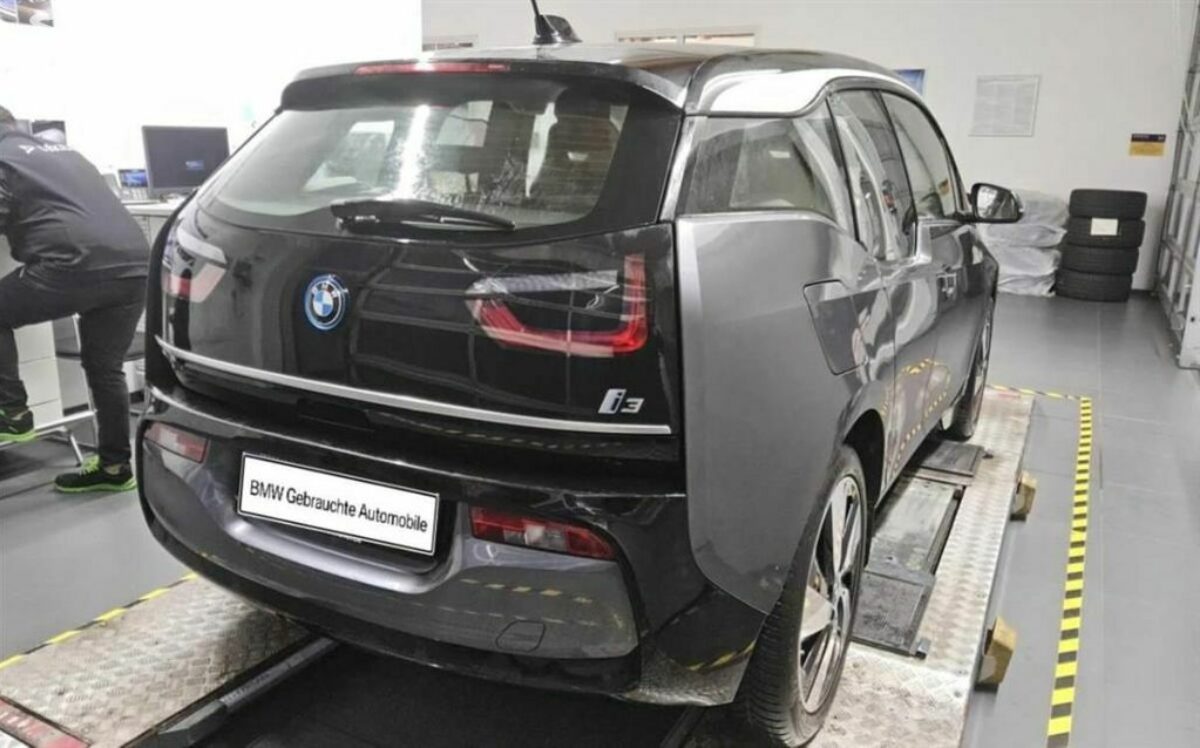 Fotografie vozu - klik pro zvětšení