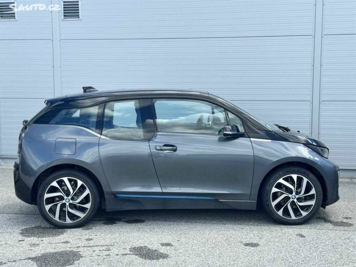 Fotografie vozu - klik pro zvětšení