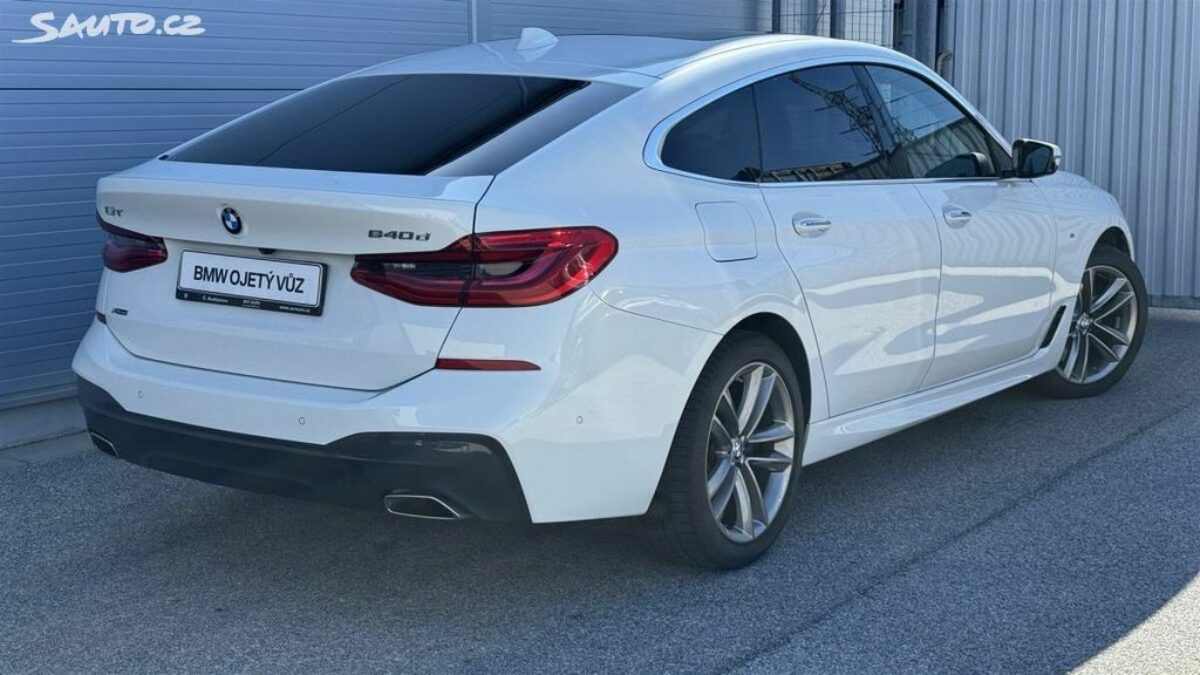 Fotografie vozu - klik pro zvětšení