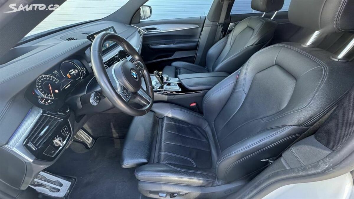 Fotografie vozu - klik pro zvětšení