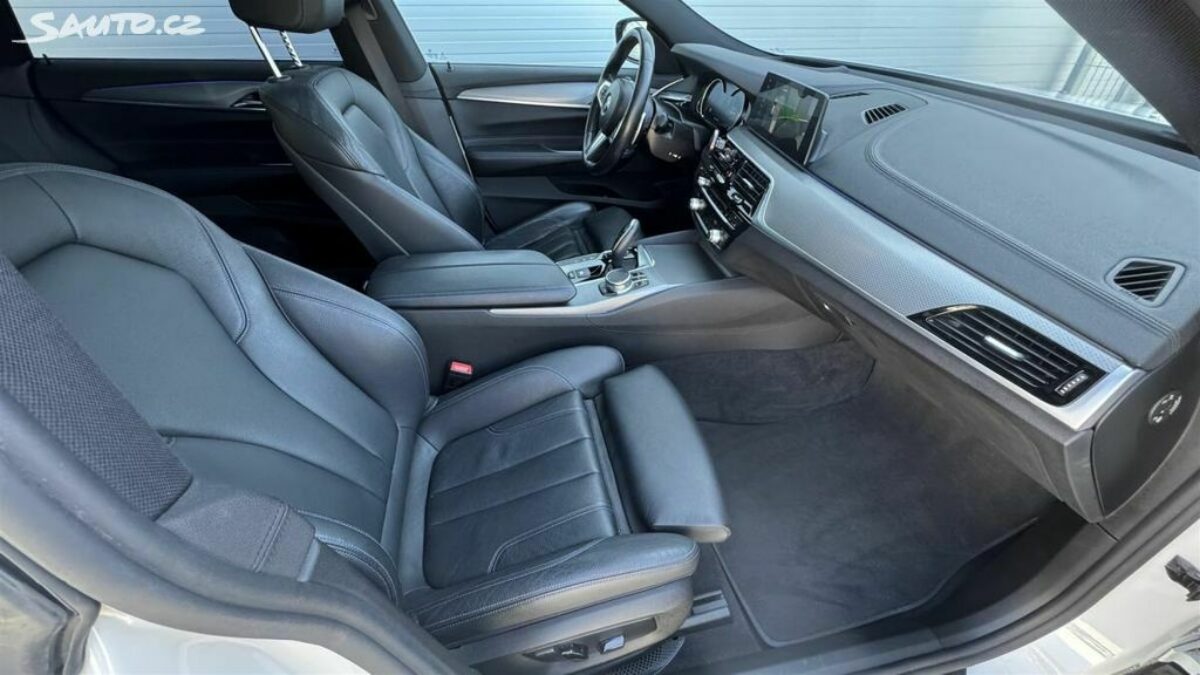 Fotografie vozu - klik pro zvětšení