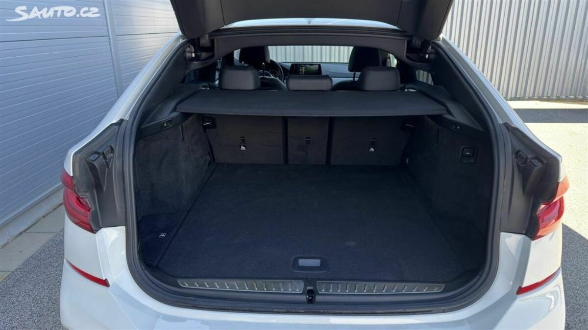 Fotografie vozu - klik pro zvětšení