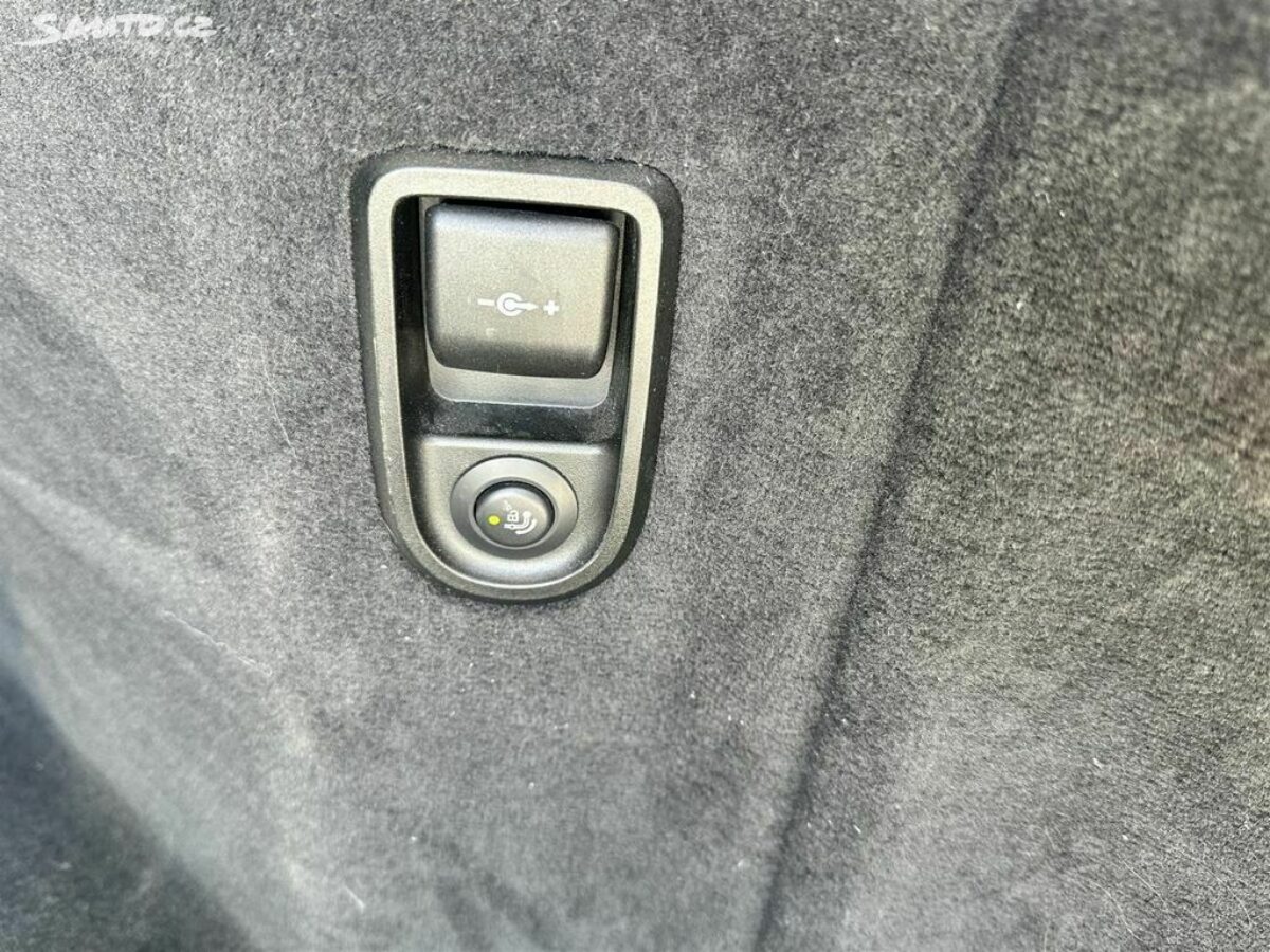 Fotografie vozu - klik pro zvětšení