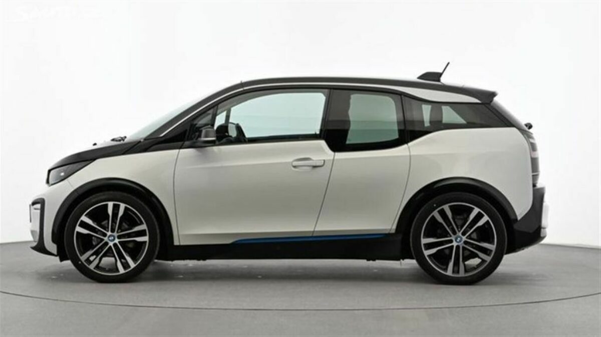 Fotografie vozu - klik pro zvětšení