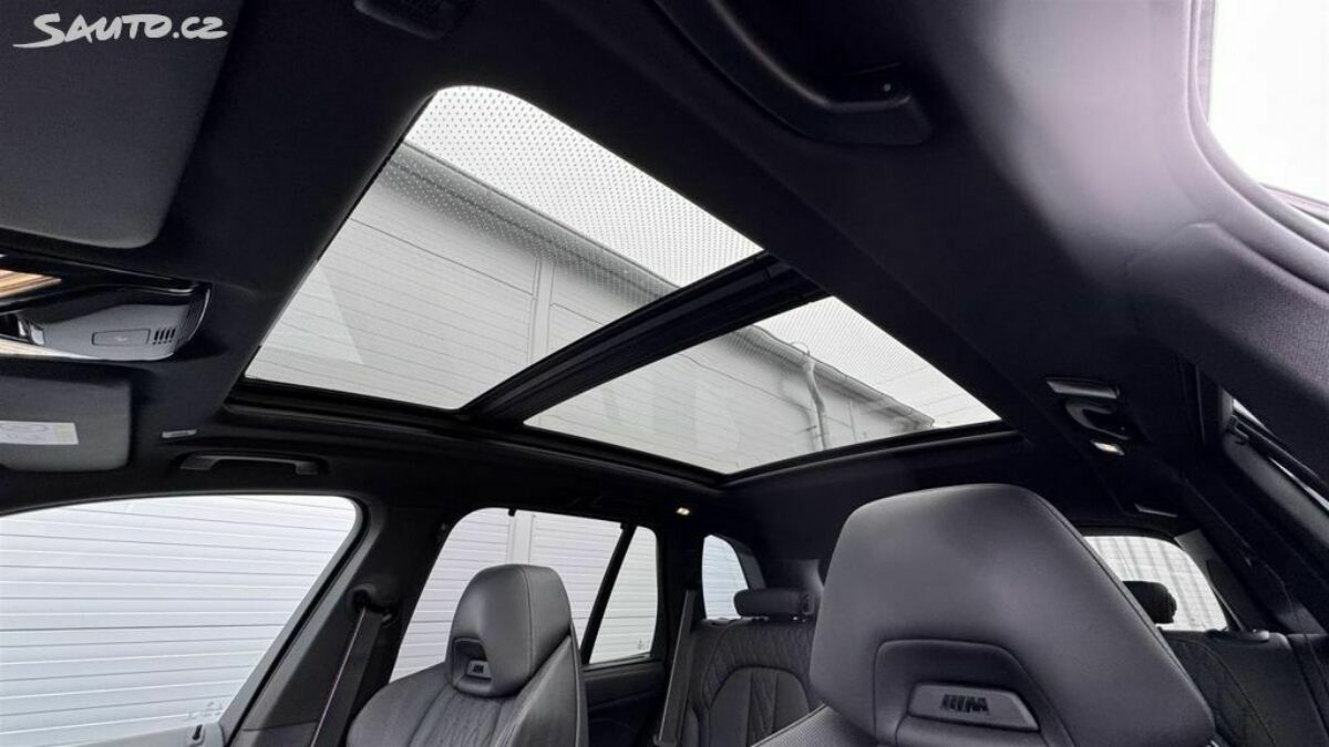 Fotografie vozu - klik pro zvětšení