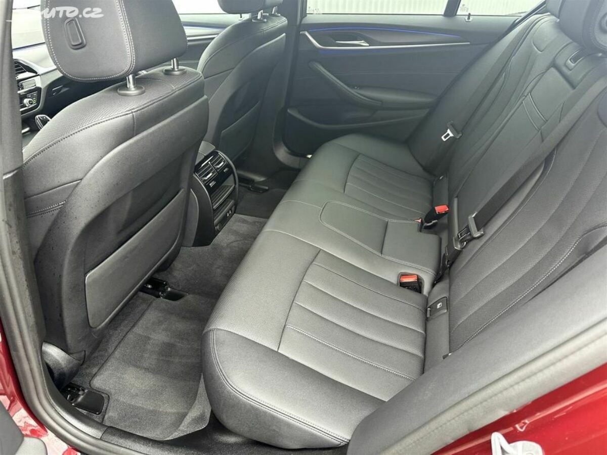 Fotografie vozu - klik pro zvětšení