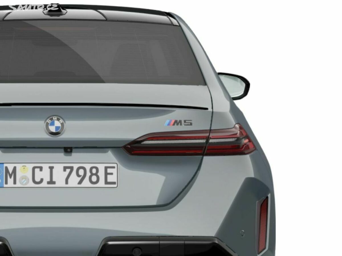 Fotografie vozu - klik pro zvětšení