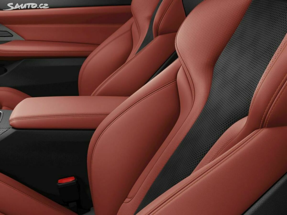 Fotografie vozu - klik pro zvětšení