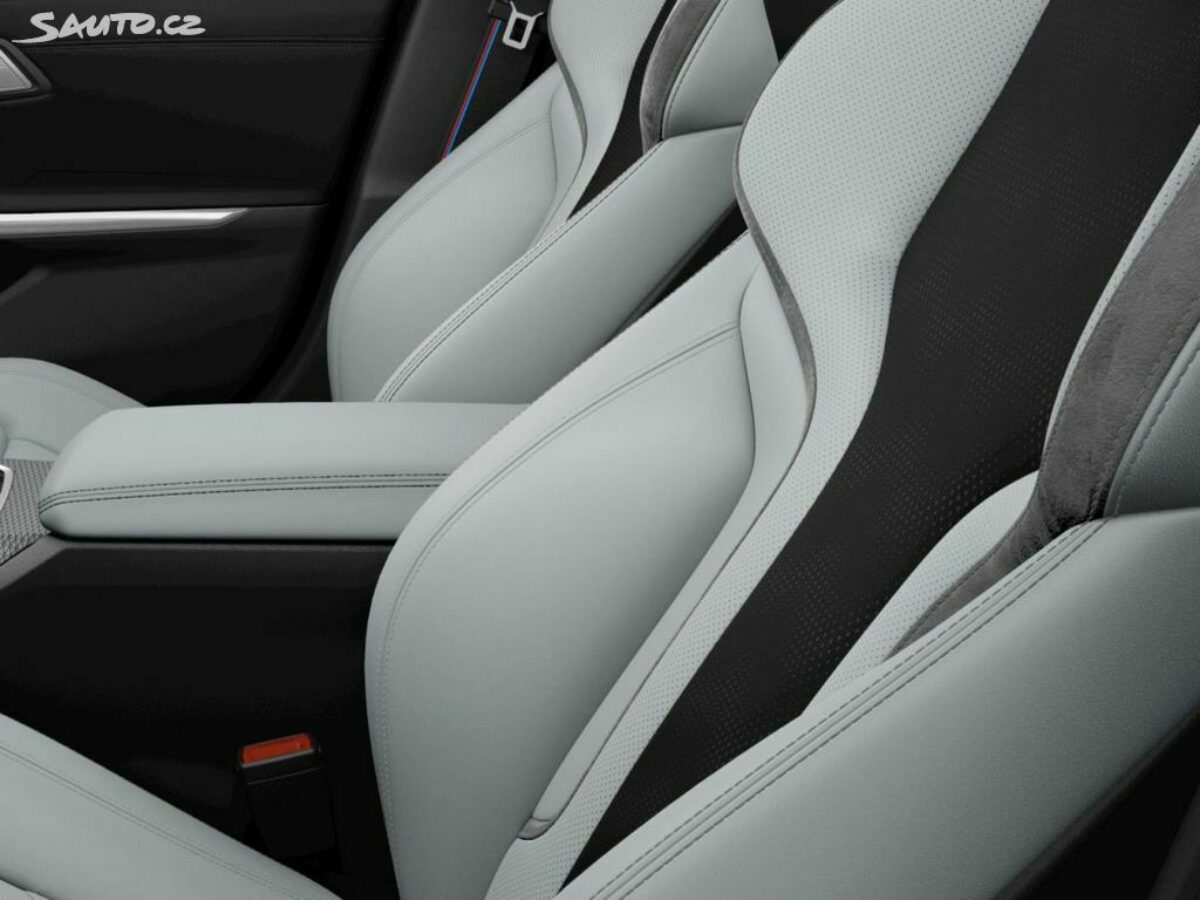 Fotografie vozu - klik pro zvětšení