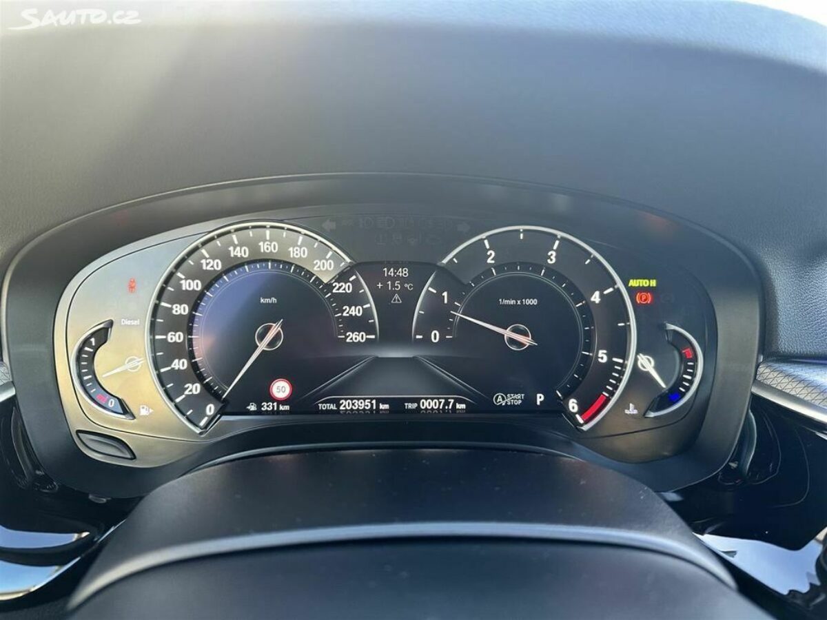 Fotografie vozu - klik pro zvětšení