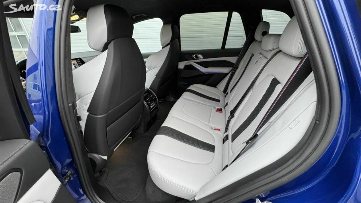 Fotografie vozu - klik pro zvětšení