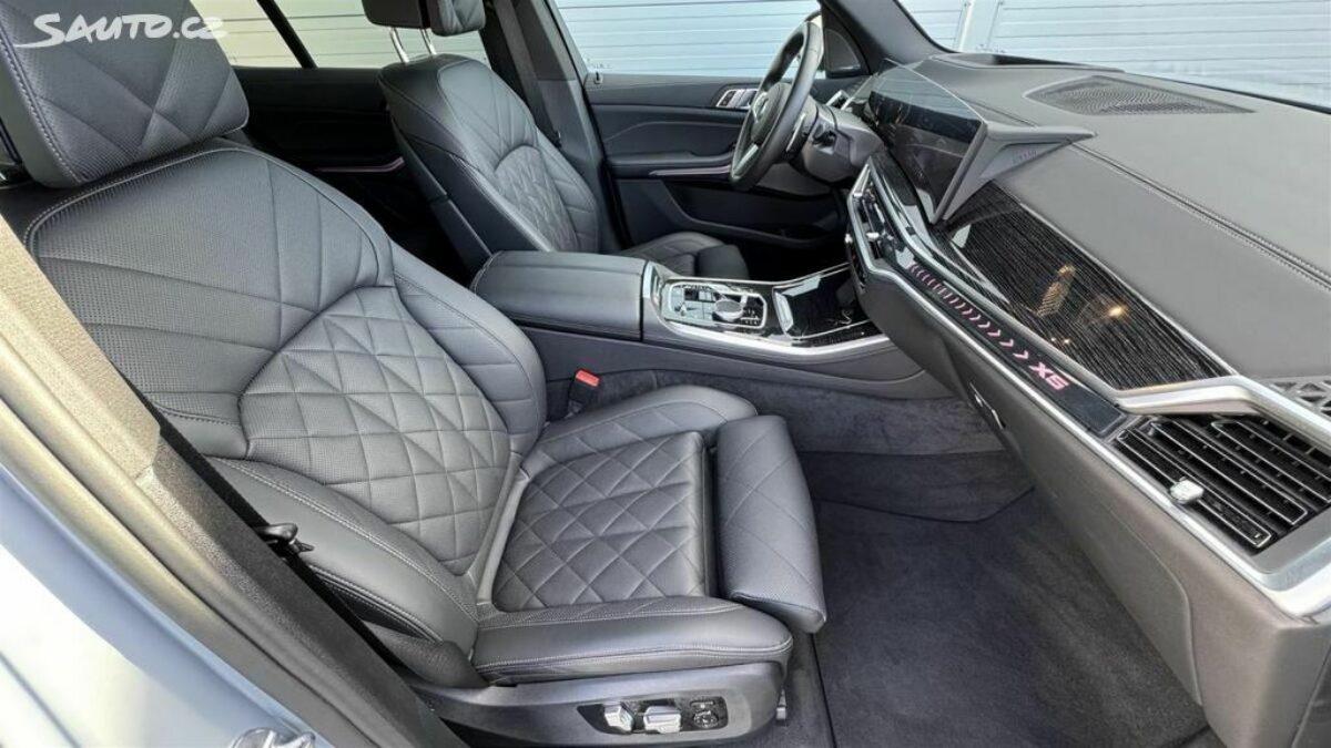 Fotografie vozu - klik pro zvětšení