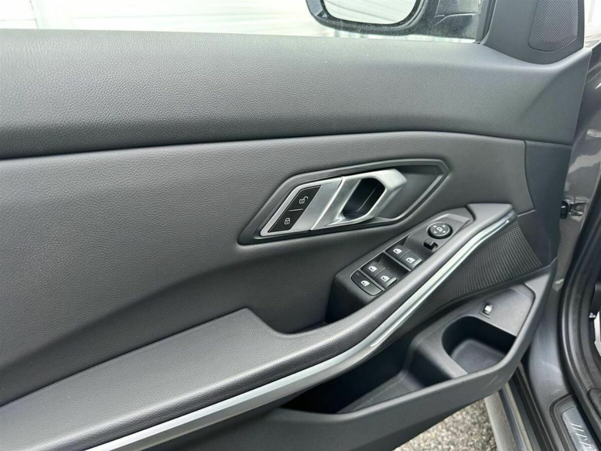 Fotografie vozu - klik pro zvětšení