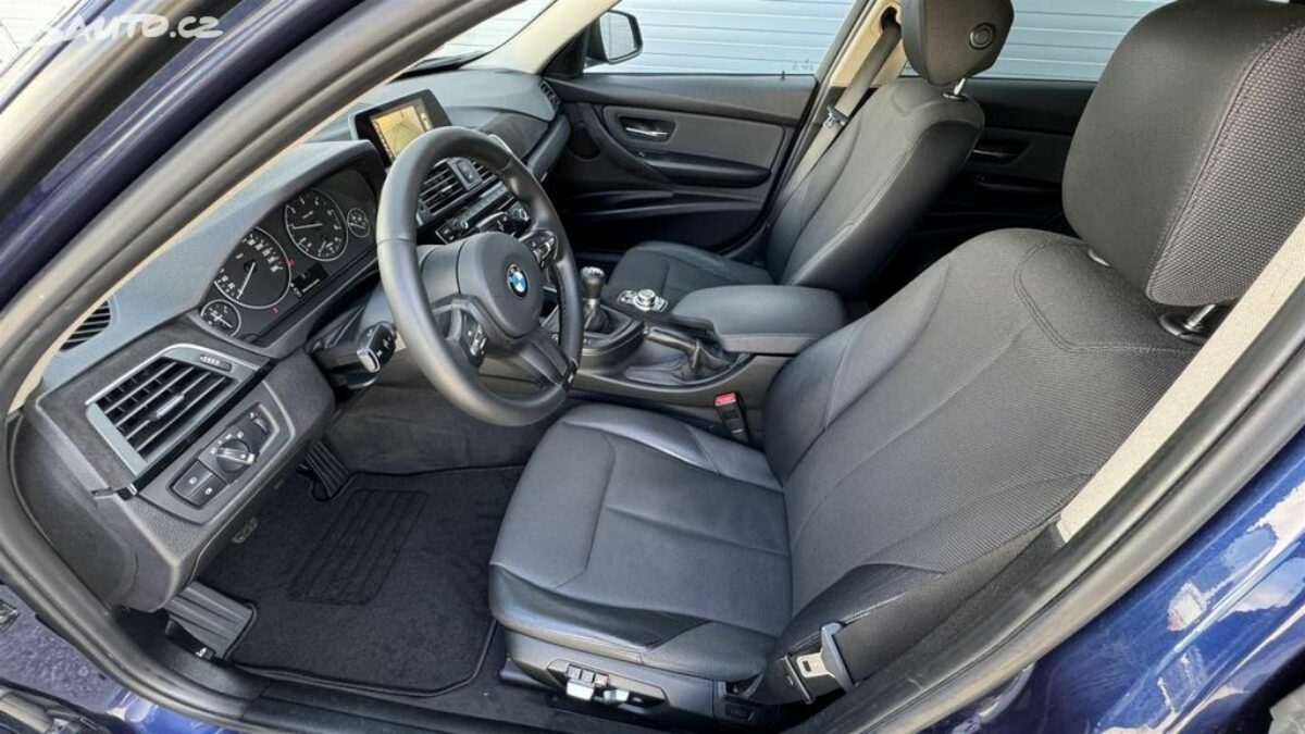 Fotografie vozu - klik pro zvětšení