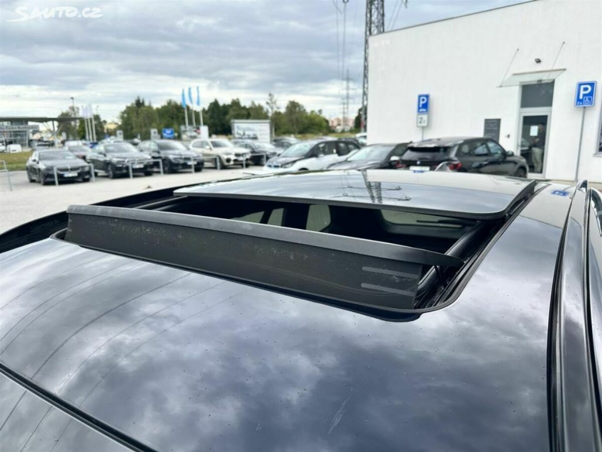 Fotografie vozu - klik pro zvětšení