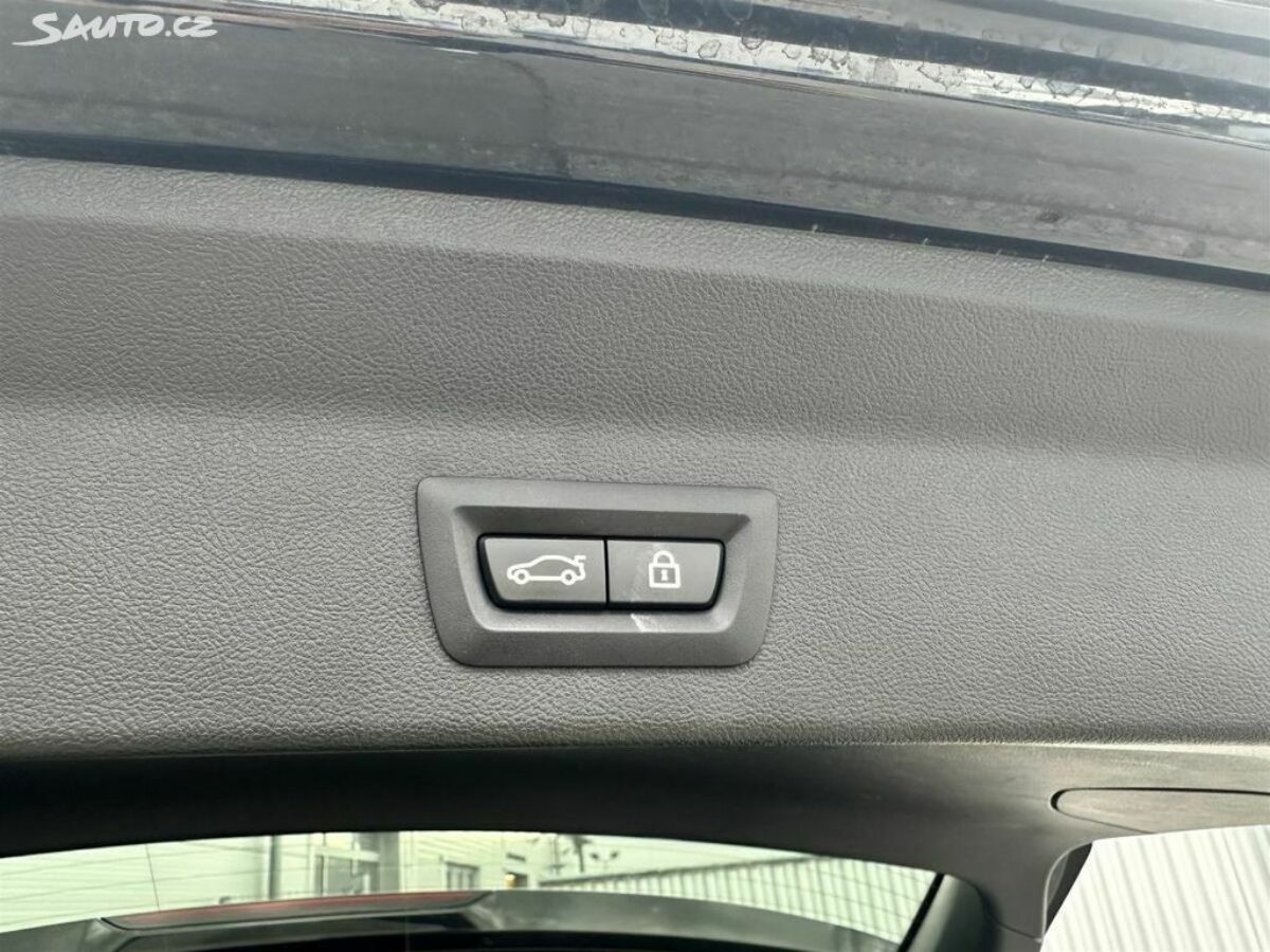 Fotografie vozu - klik pro zvětšení