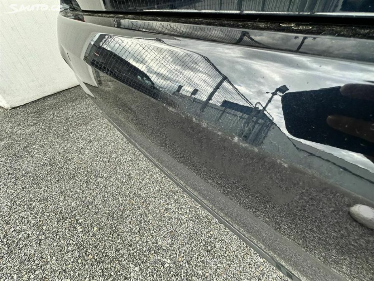 Fotografie vozu - klik pro zvětšení