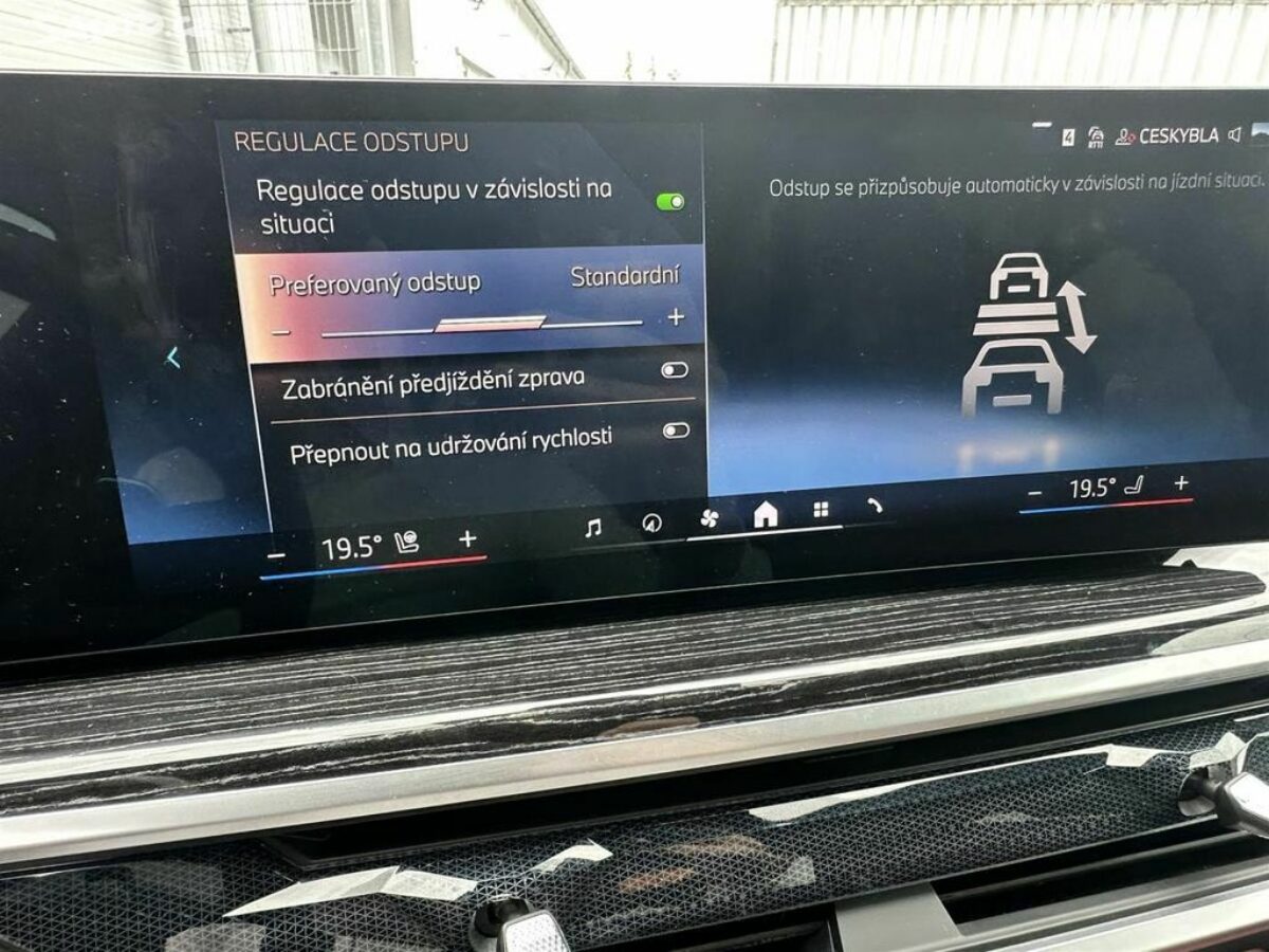 Fotografie vozu - klik pro zvětšení