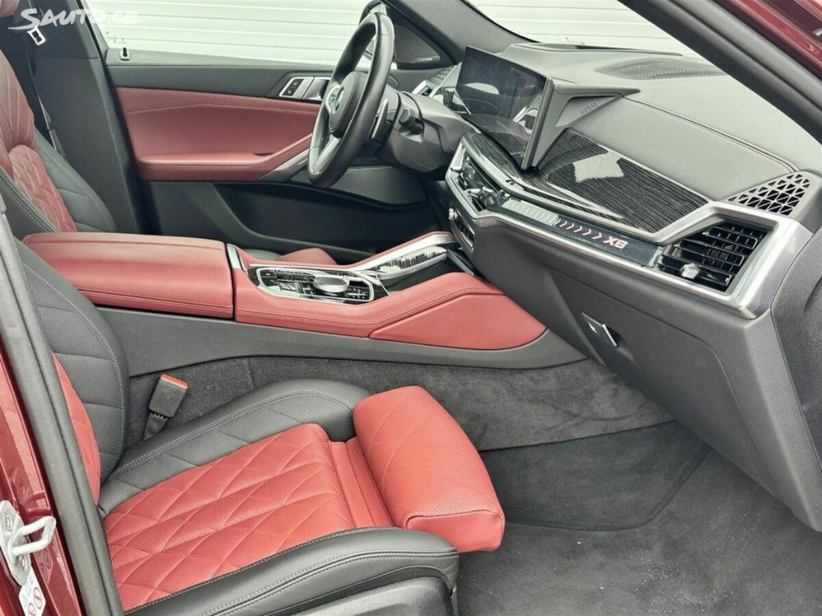 Fotografie vozu - klik pro zvětšení