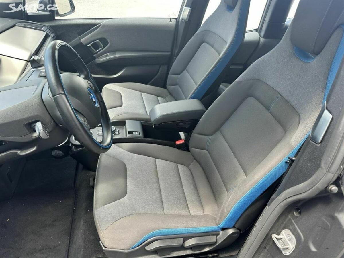 Fotografie vozu - klik pro zvětšení