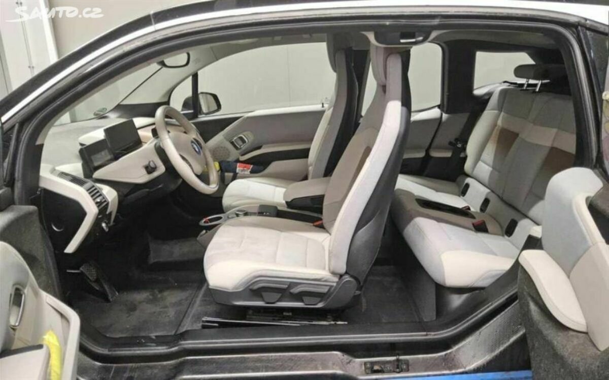 Fotografie vozu - klik pro zvětšení