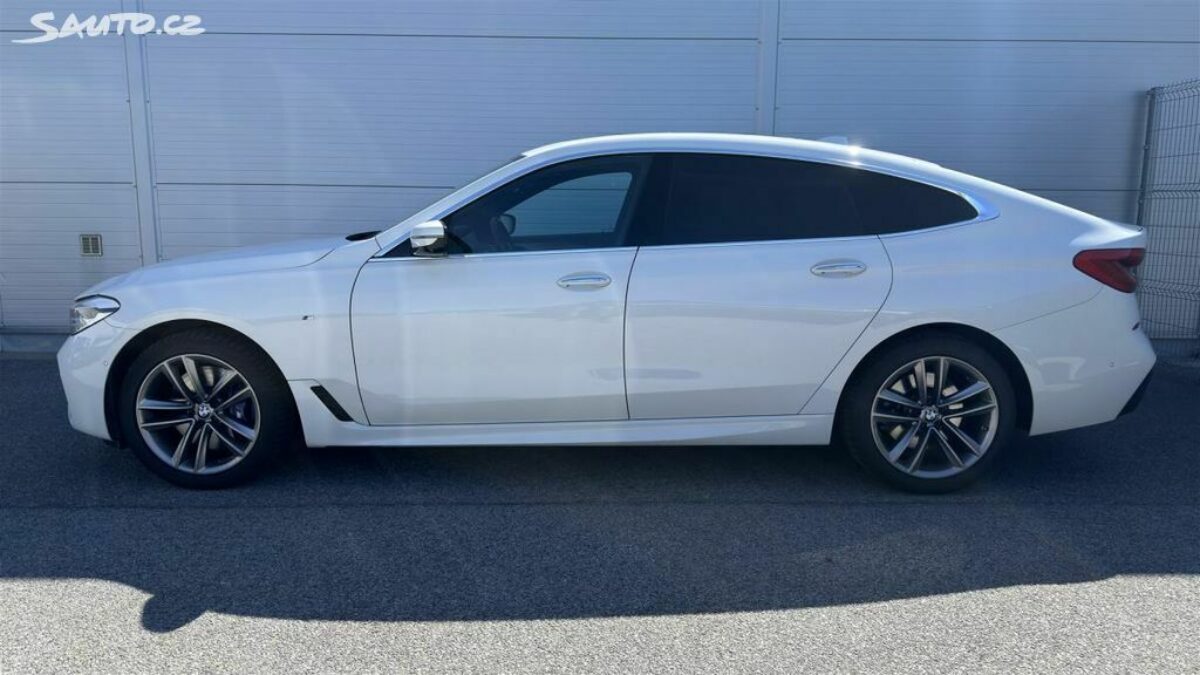 Fotografie vozu - klik pro zvětšení