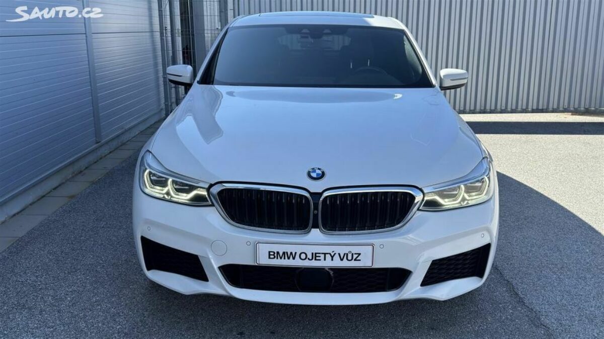 Fotografie vozu - klik pro zvětšení