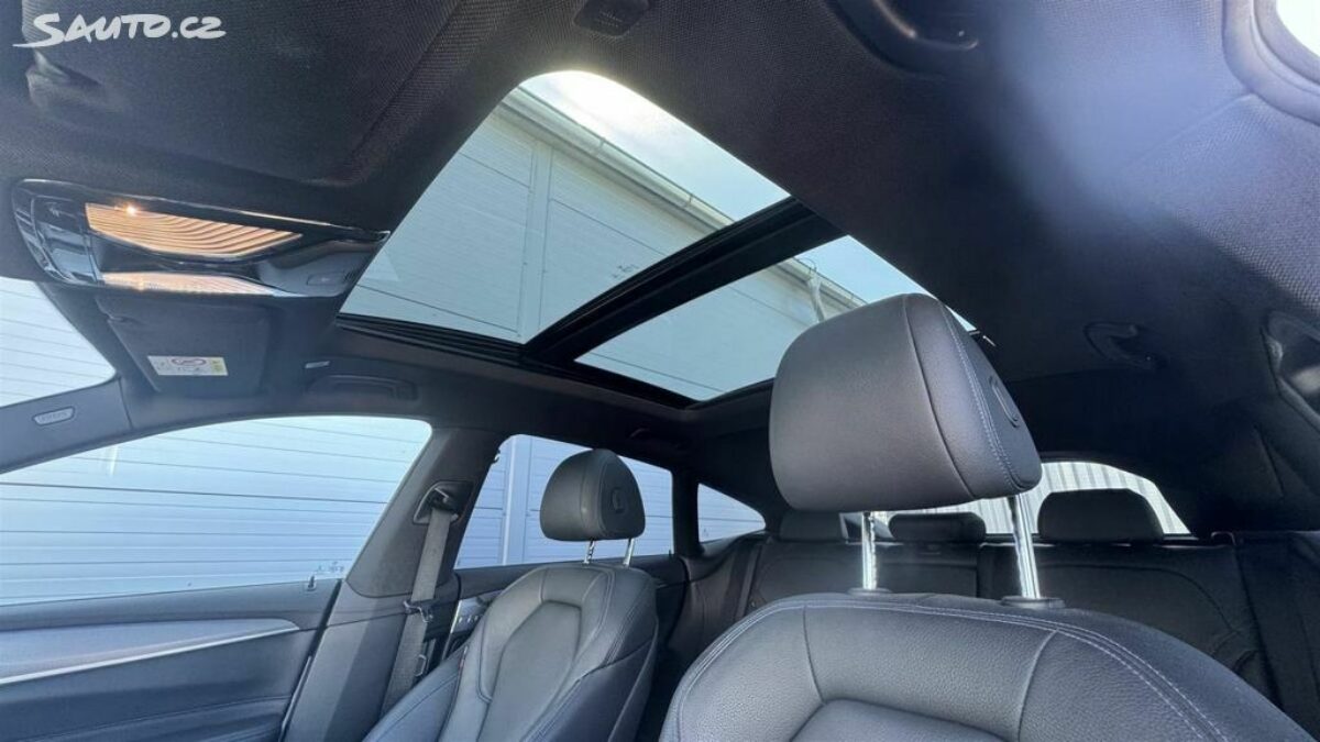 Fotografie vozu - klik pro zvětšení