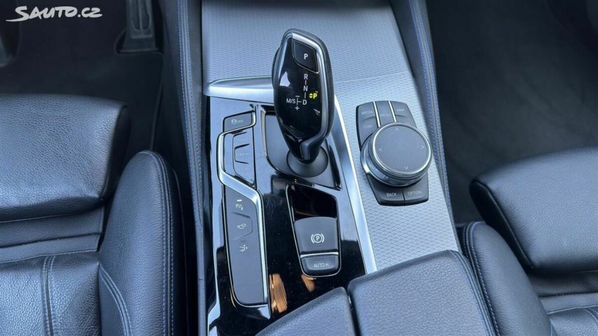 Fotografie vozu - klik pro zvětšení