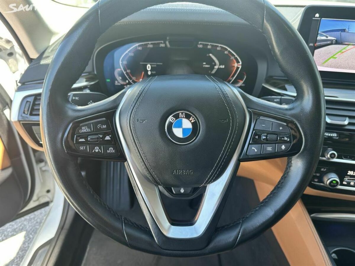 Fotografie vozu - klik pro zvětšení