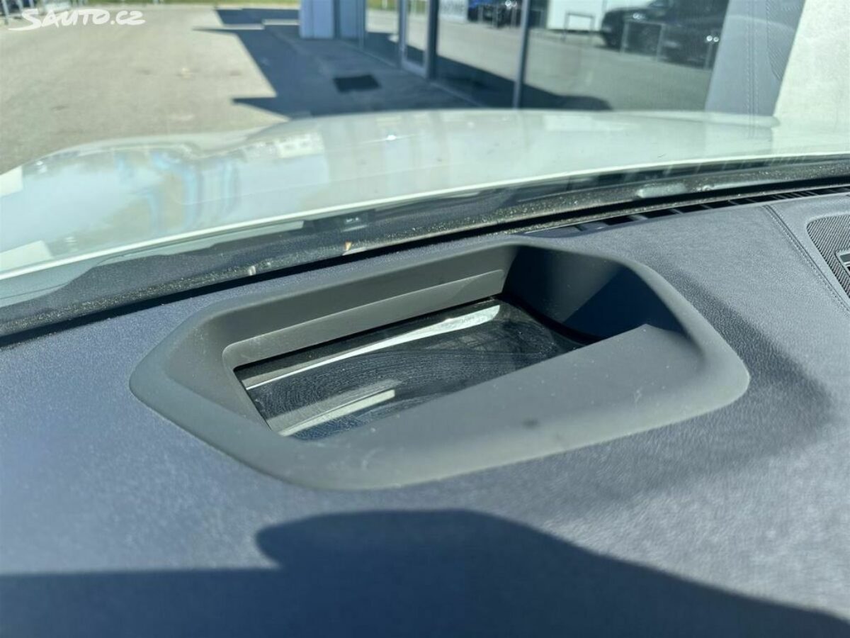 Fotografie vozu - klik pro zvětšení