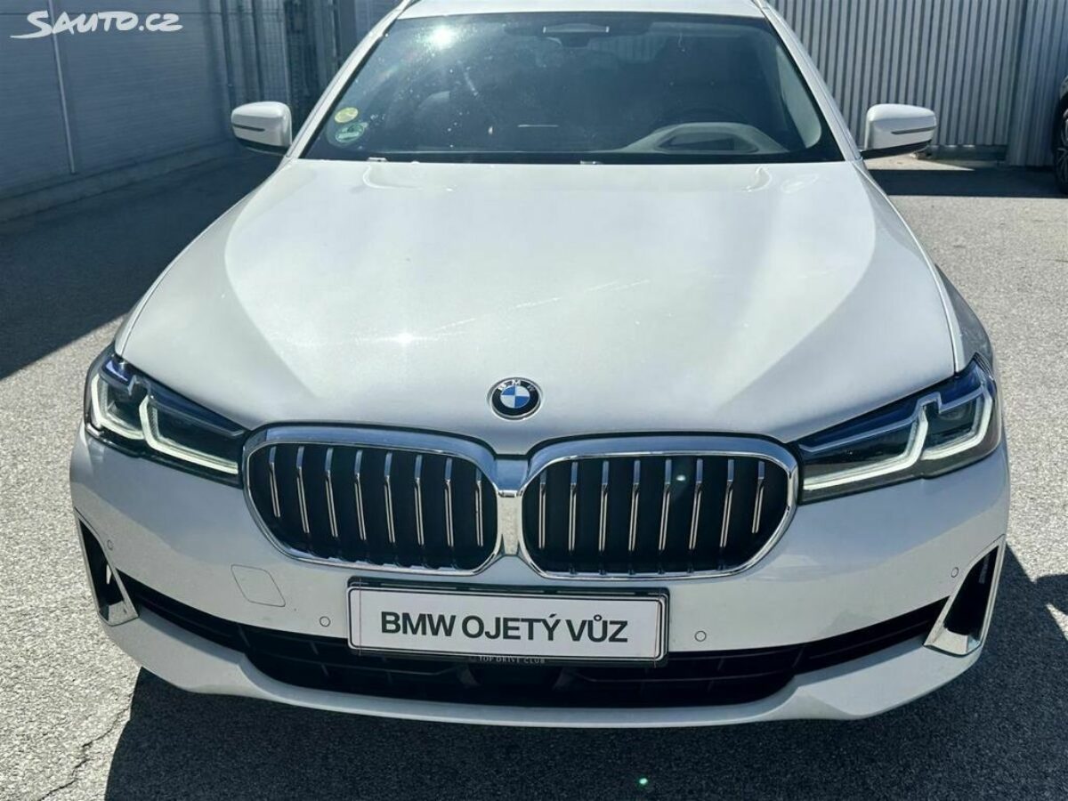 Fotografie vozu - klik pro zvětšení